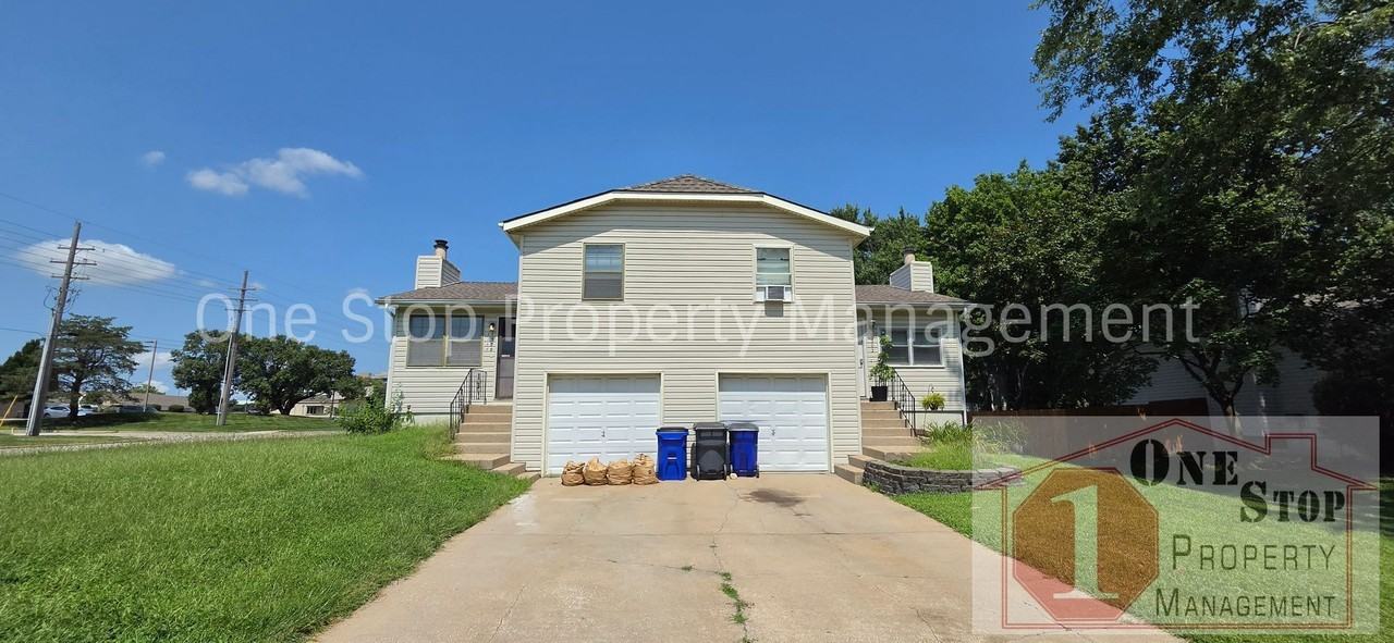 1300 E 152nd Ter - Photo 2 of 22