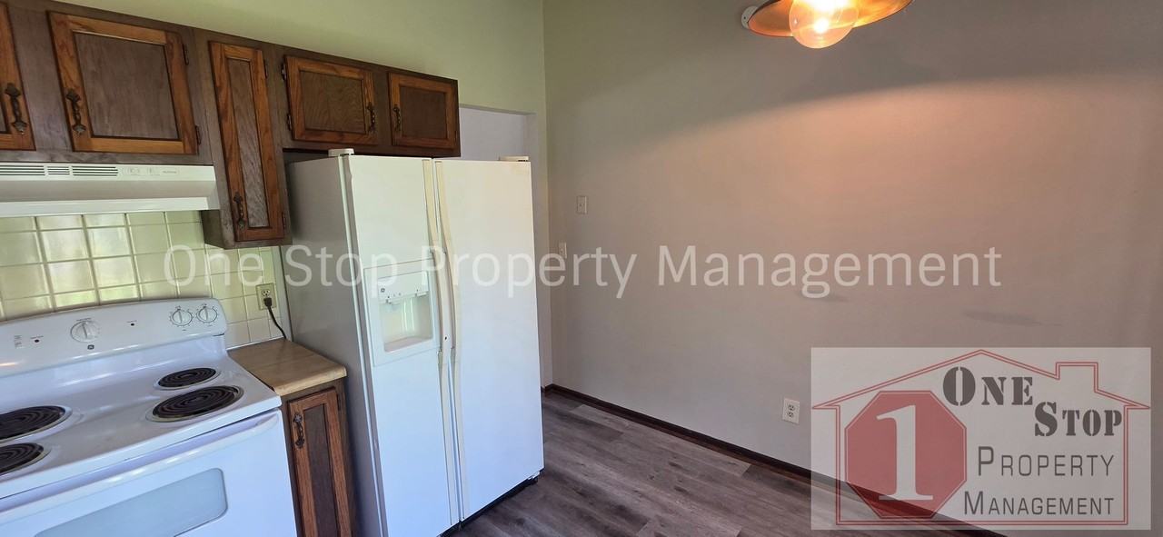 1300 E 152nd Ter - Photo 6 of 22
