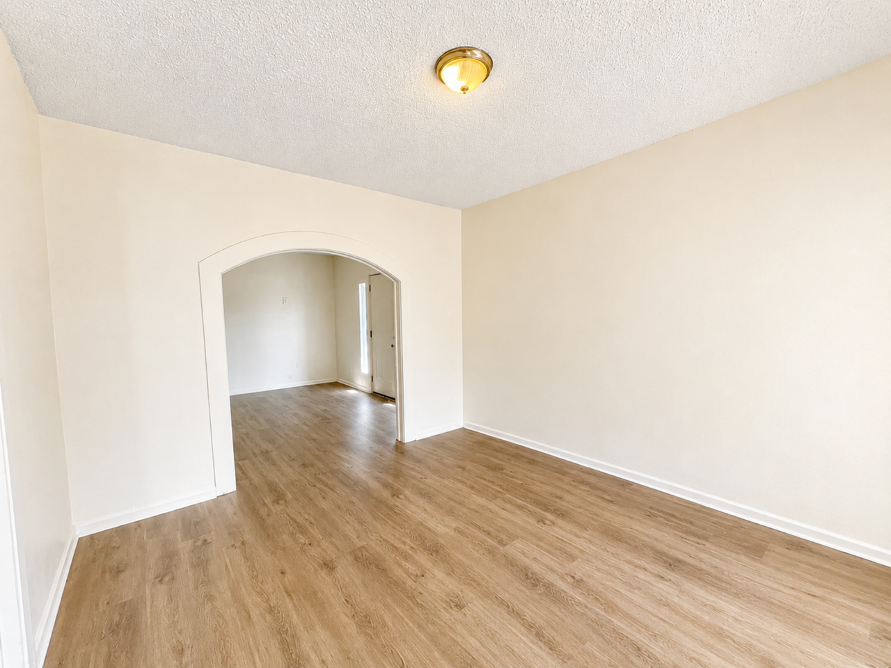 1203 Lamar St - Photo 3 of 13