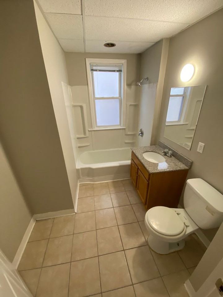 38 Neptune St #1R - Photo 2 of 5