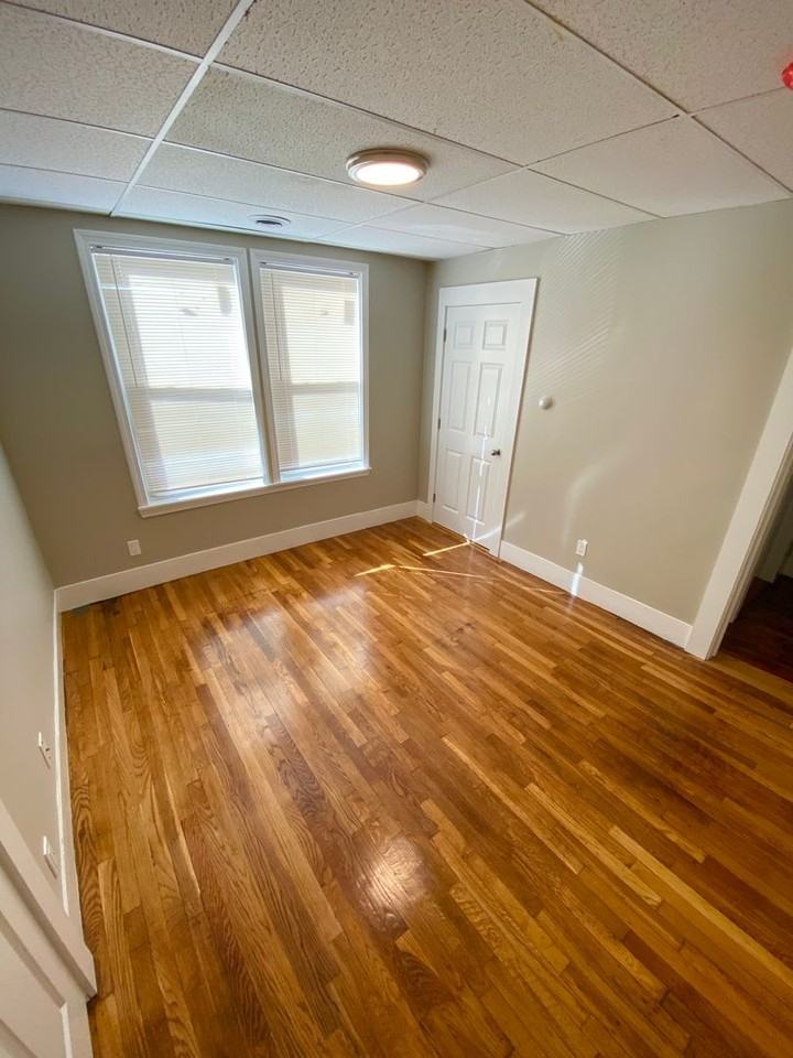 38 Neptune St #1R - Photo 3 of 5