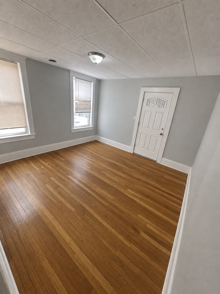 38 Neptune St #1L - Photo 5 of 5