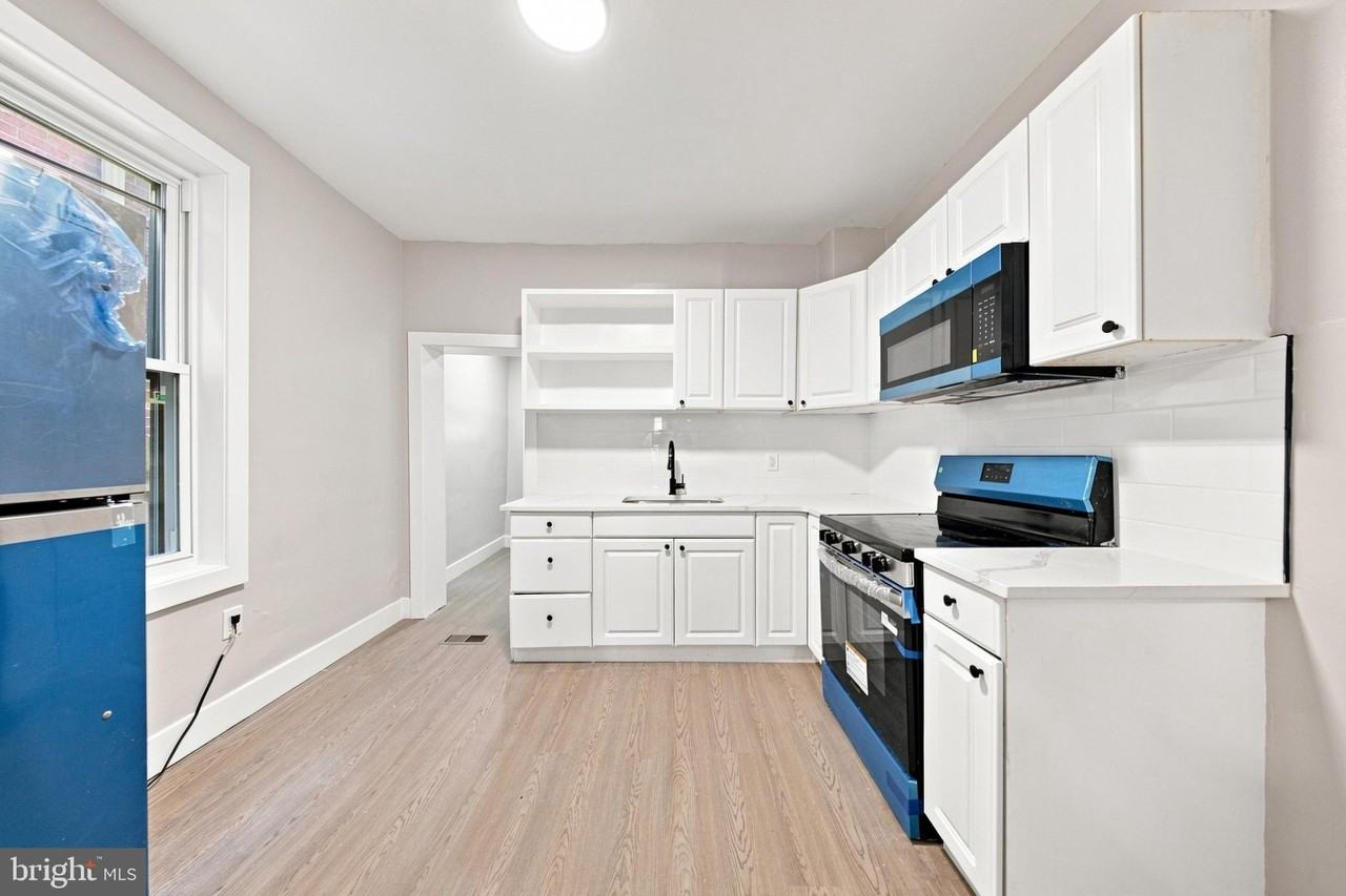 231 E Phil Ellena St - Photo 2 of 28