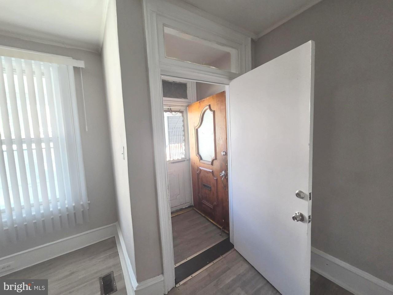 1711 N Aberdeen St - Photo 5 of 22