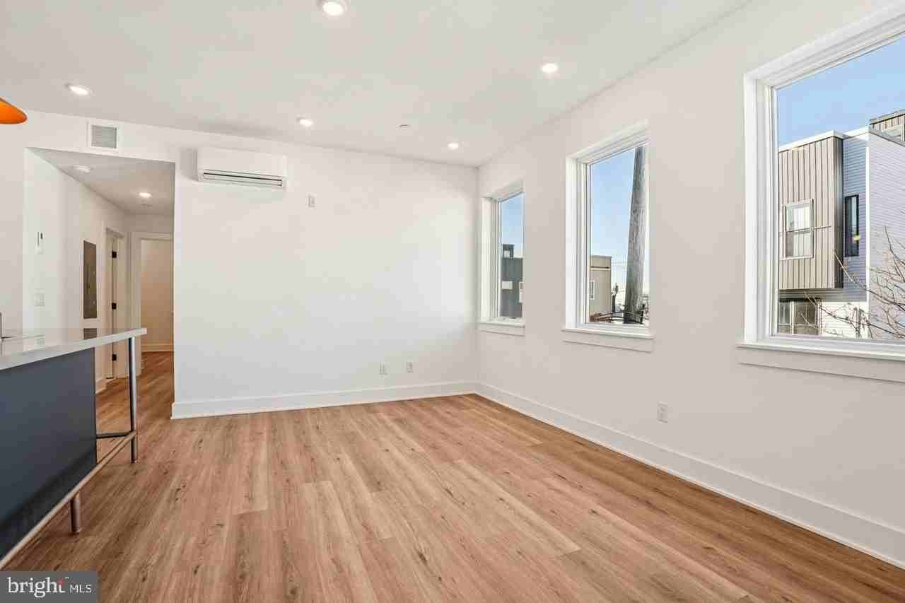 2456 Frankford Ave #9 - Photo 6 of 26