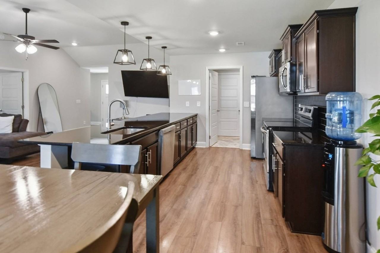 2909 Darrow Rd - Photo 6 of 16