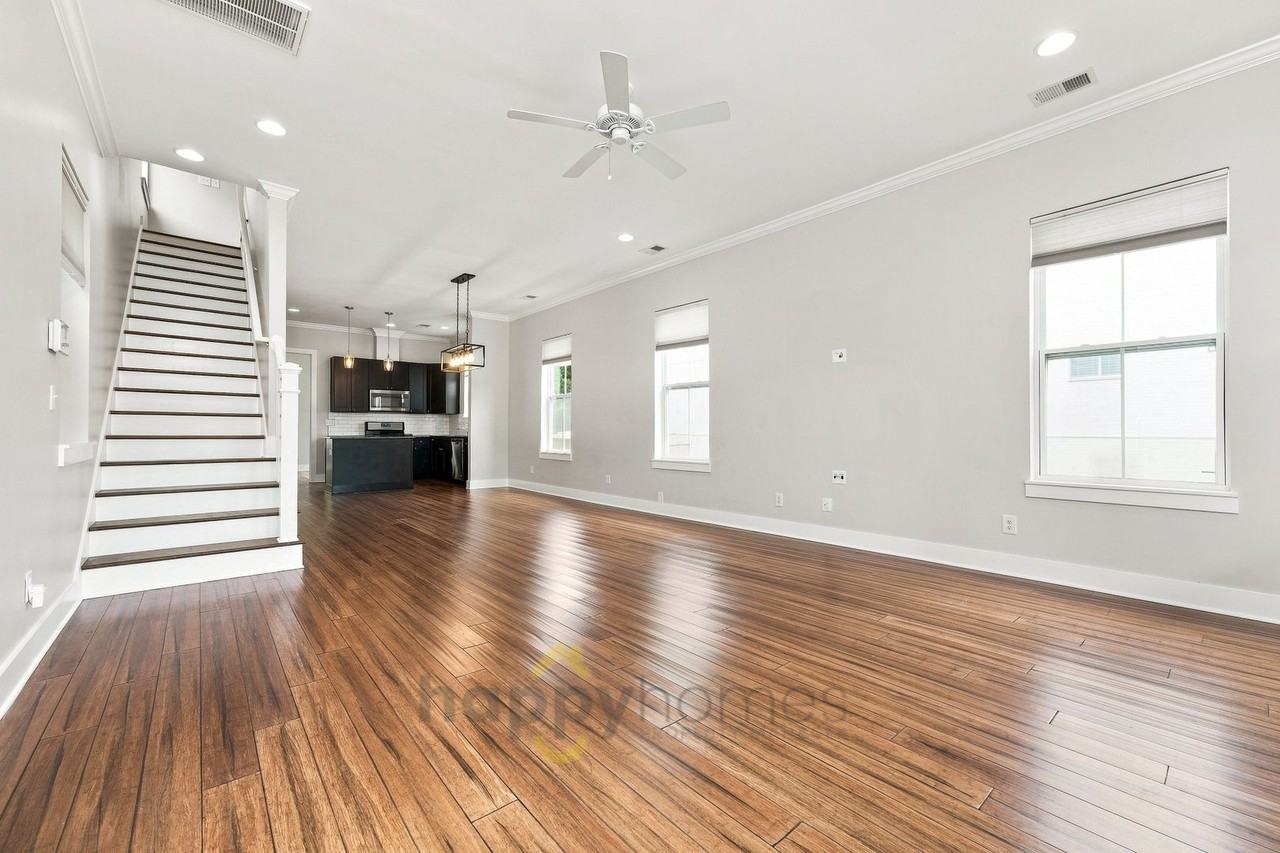 4613 Oakwood Ave - Photo 7 of 24