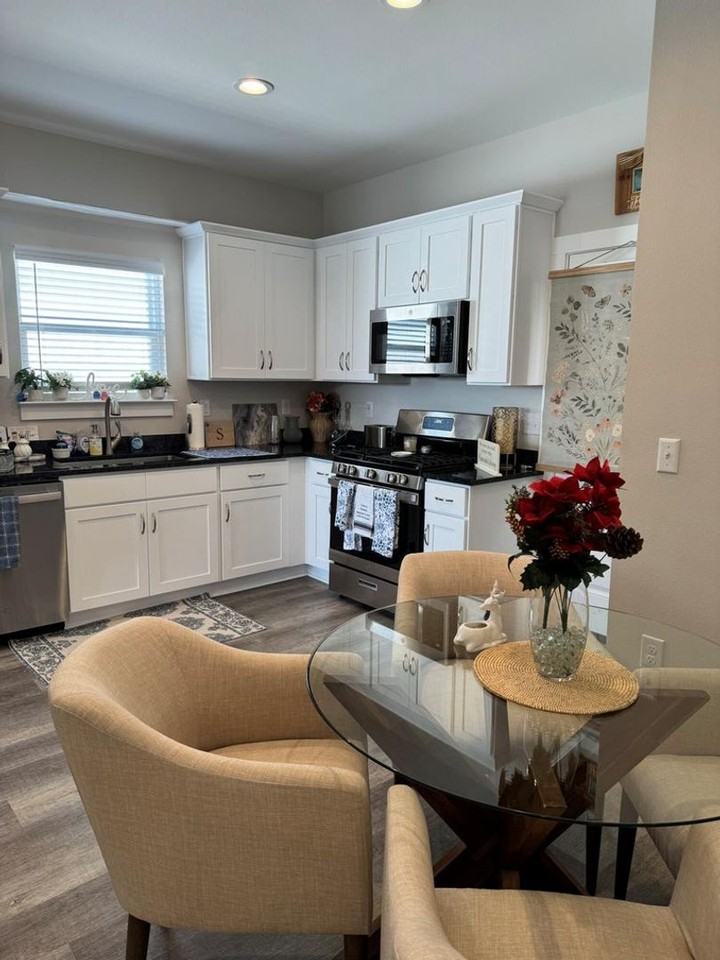 114 Penny Ln - Photo 3 of 12