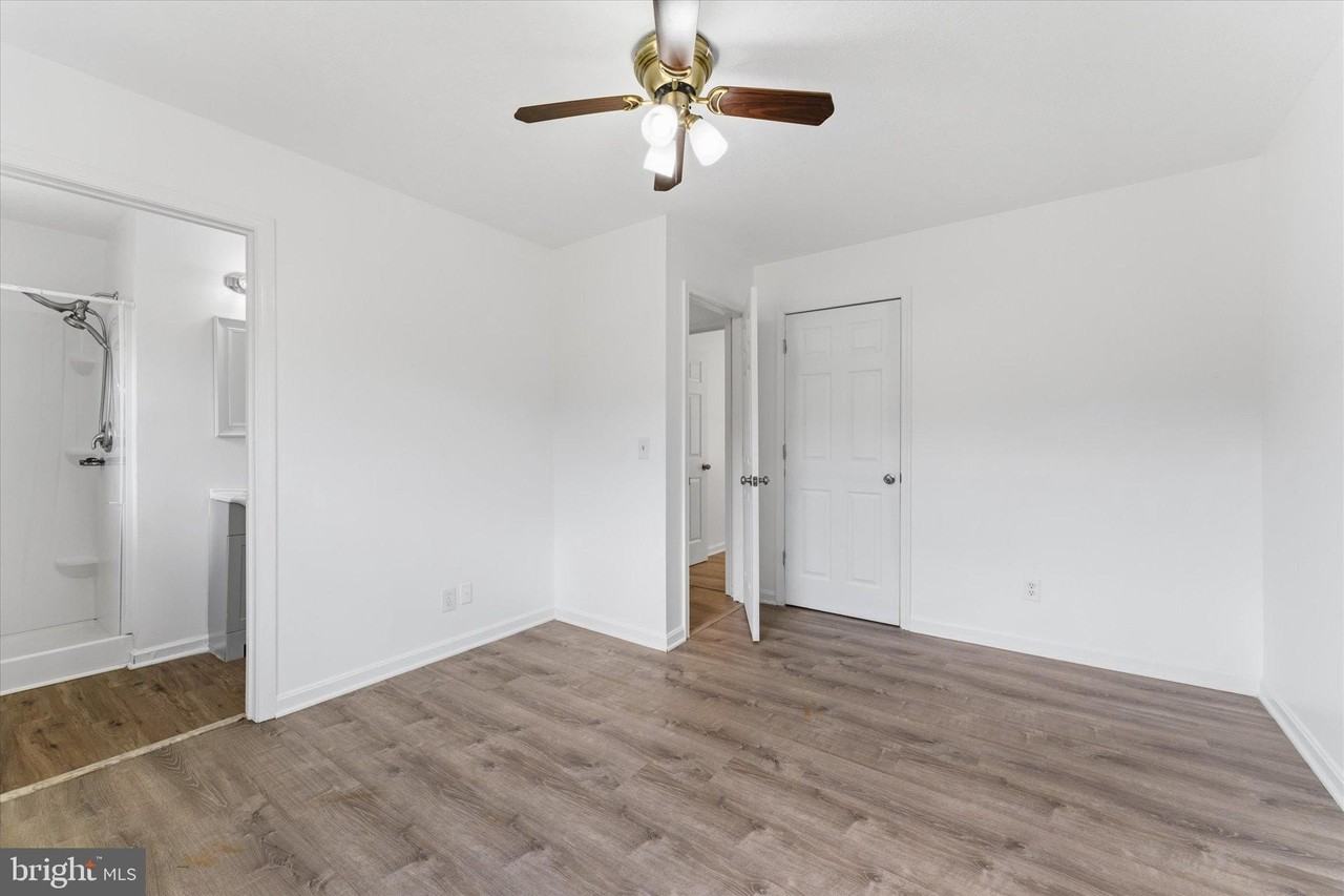 9359 Paradise Rd - Photo 7 of 17