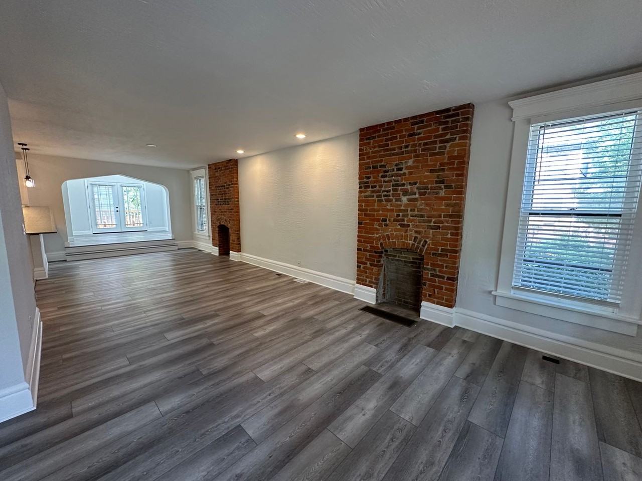 353 W 8th Ave - Photo 6 of 38