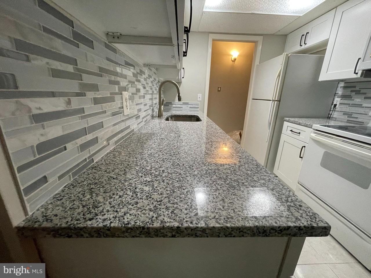 11623 Stoneview Sq #11C - Photo 4 of 32