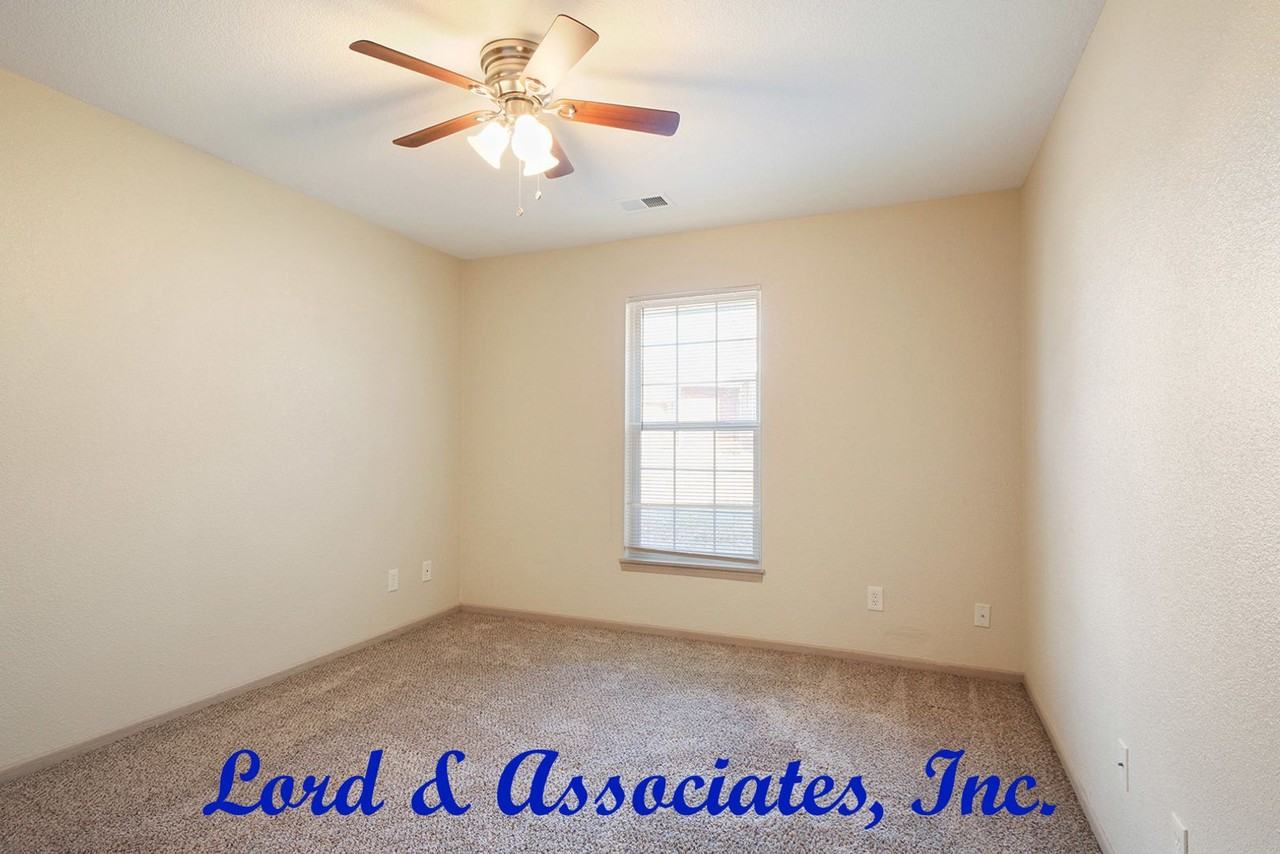 309 Ne 7th St Apt B - Photo 7 of 13