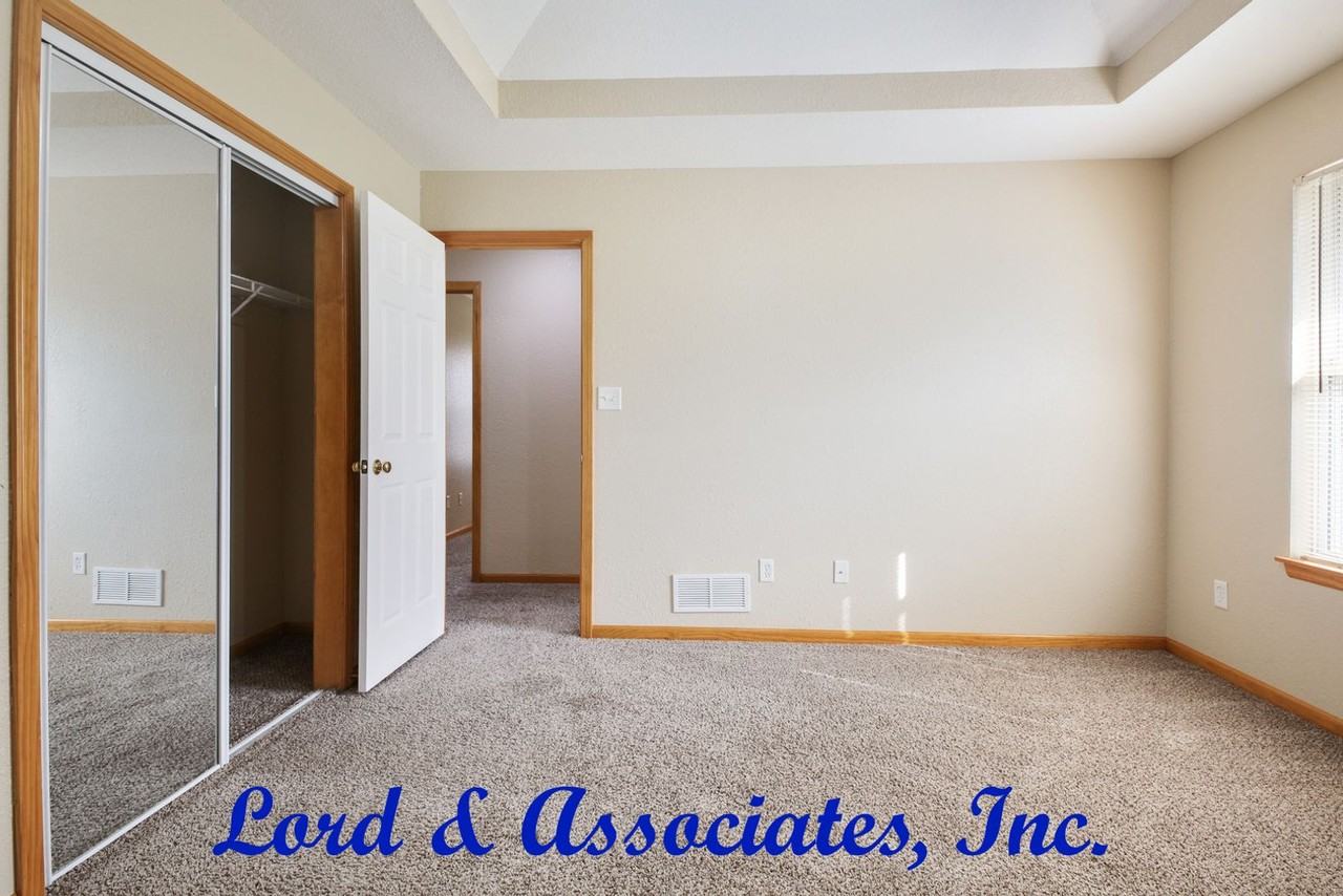 2222 Thomas St - Photo 7 of 14
