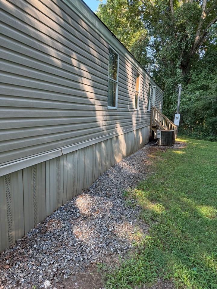 106 Davis St - Photo 3 of 19