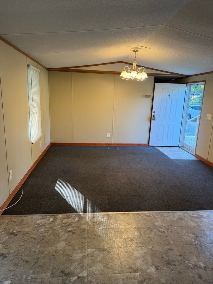 106 Davis St - Photo 6 of 19