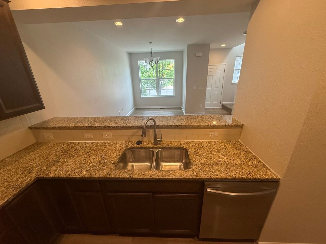 4924 S Algonquian Way - Photo 4 of 17