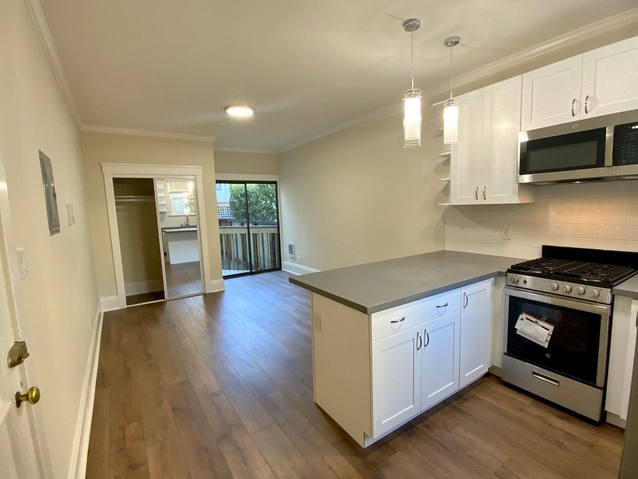 1460 Sutter St - Photo 4 of 13