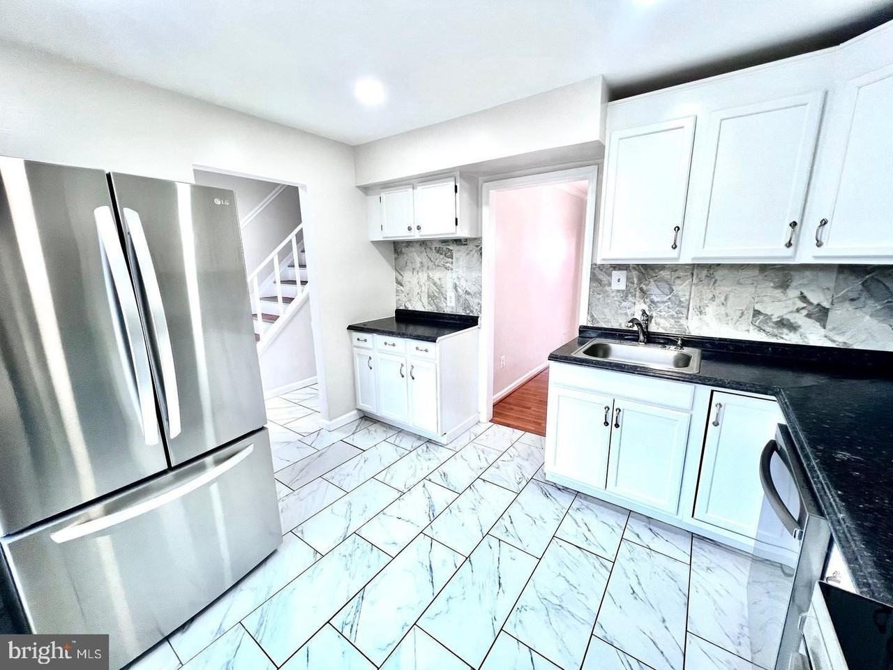 1338 Redbud Ct - Photo 3 of 26