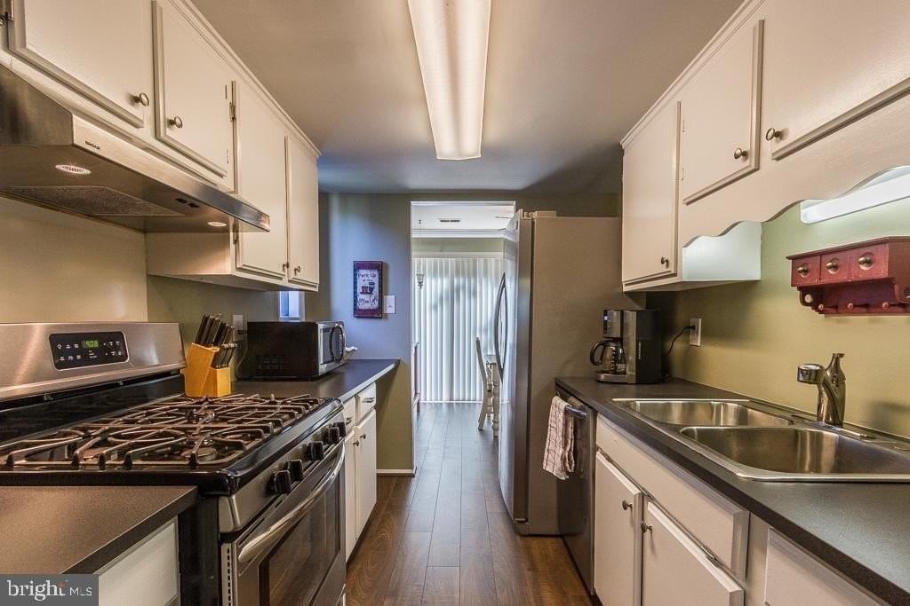 12709 Kingsbury Ct - Photo 6 of 28