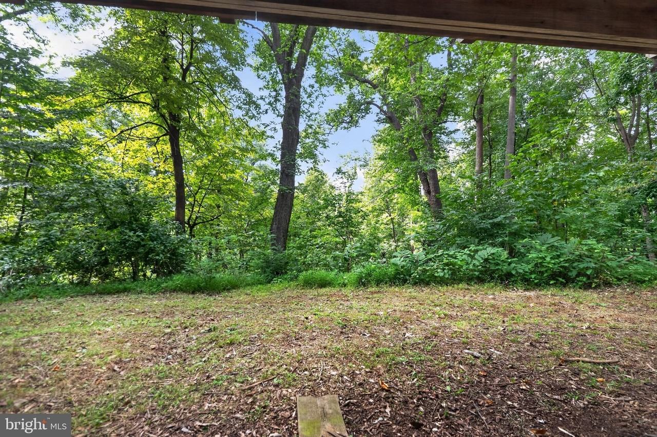 261 Rocky Spring Ln - Photo 6 of 34
