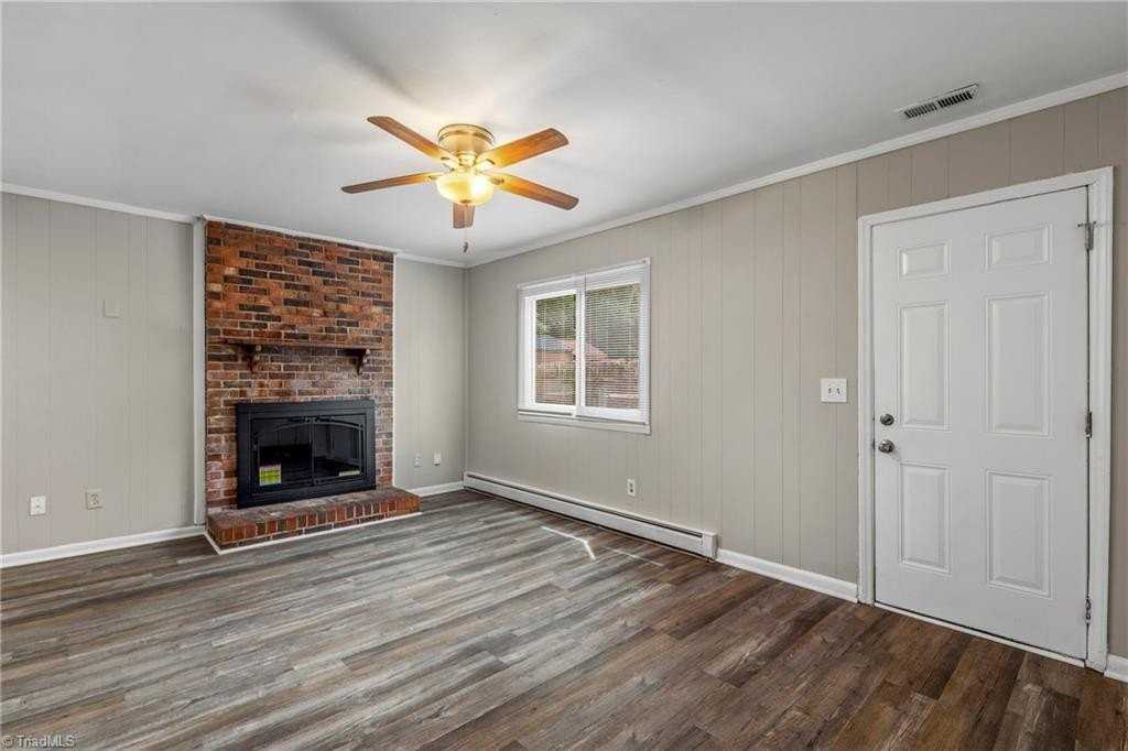 3005 Kilkenny Ave - Photo 6 of 31