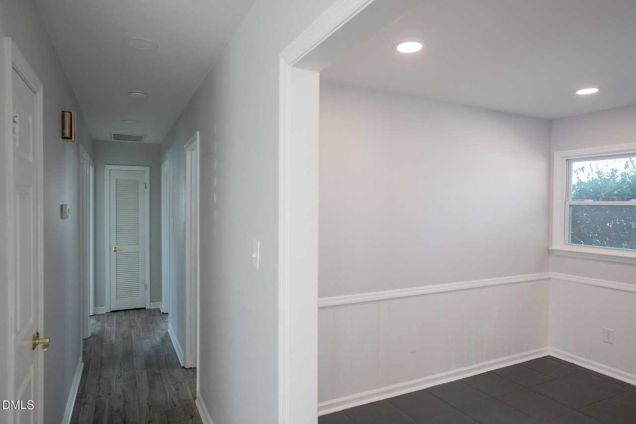 701 Chandler Rd - Photo 4 of 29