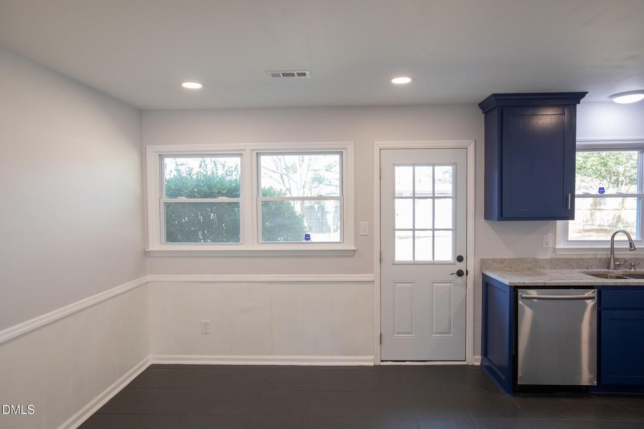 701 Chandler Rd - Photo 5 of 29