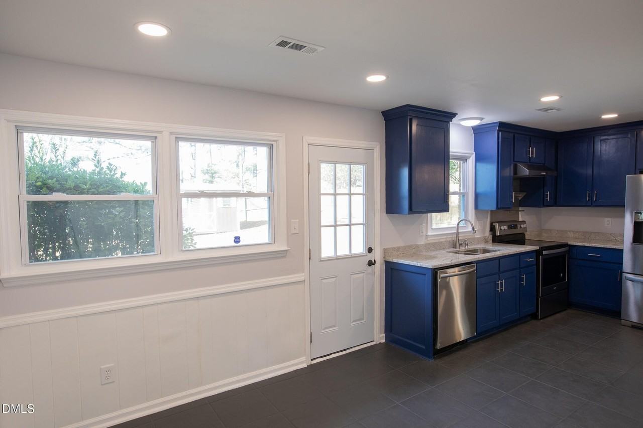 701 Chandler Rd - Photo 6 of 29