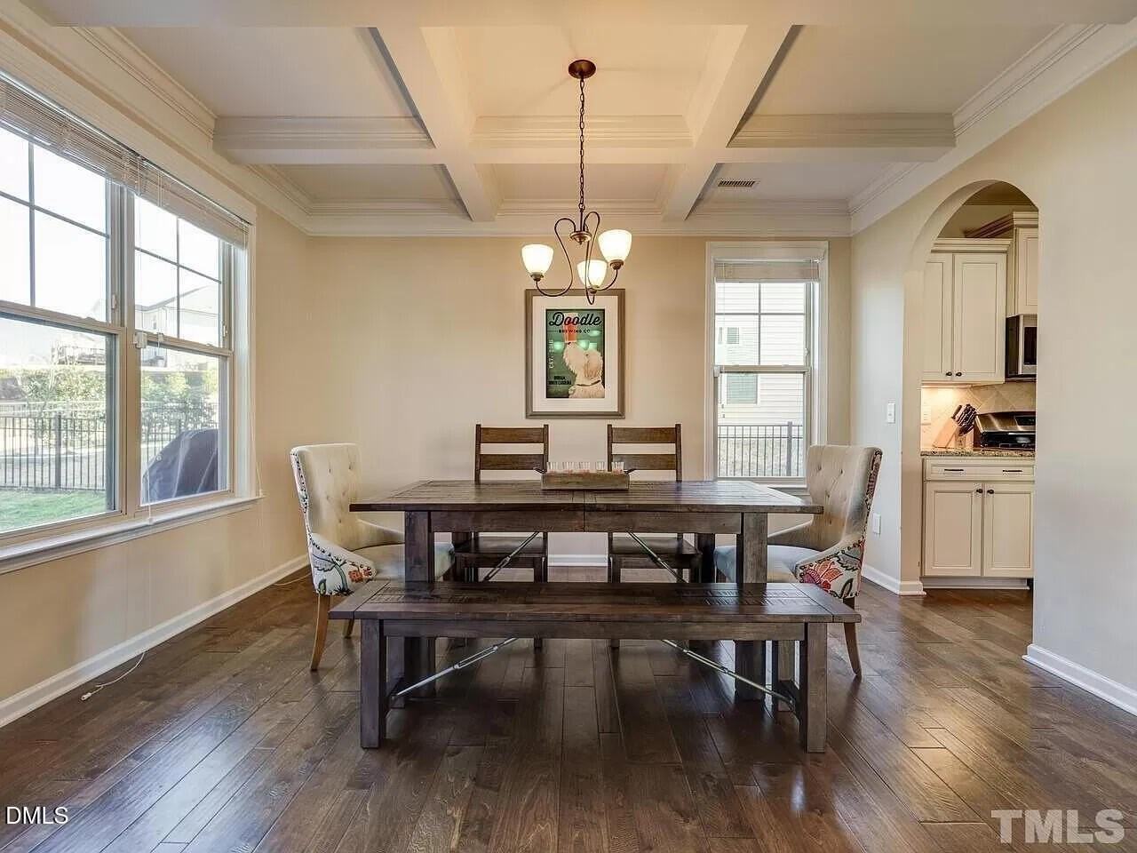 207 Maple Walk St - Photo 7 of 18