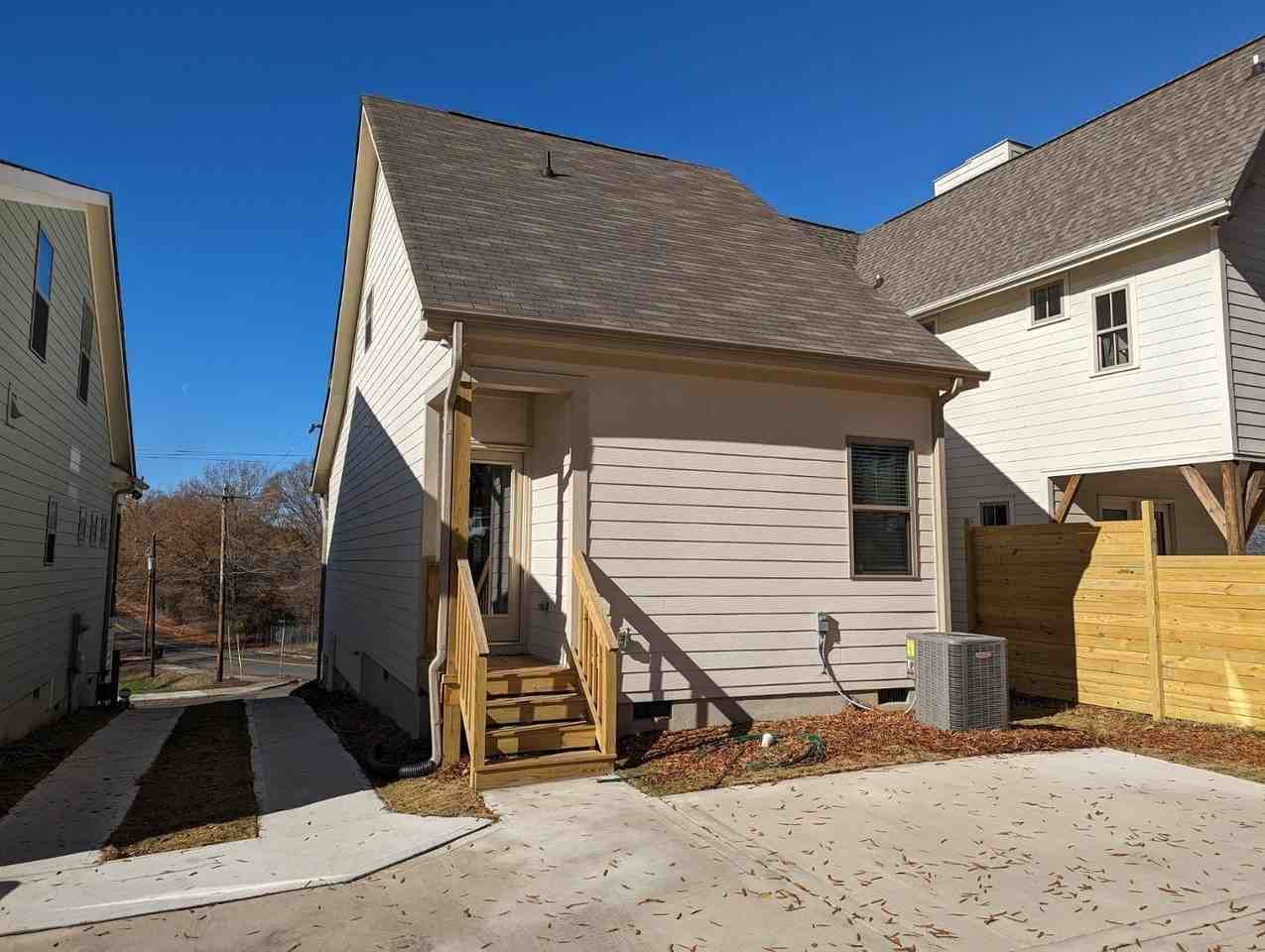 701 Grant St #A - Photo 7 of 23