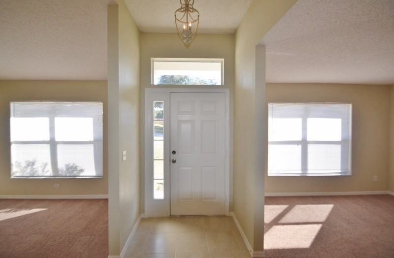 1046 Heather Glen Dr - Photo 3 of 10