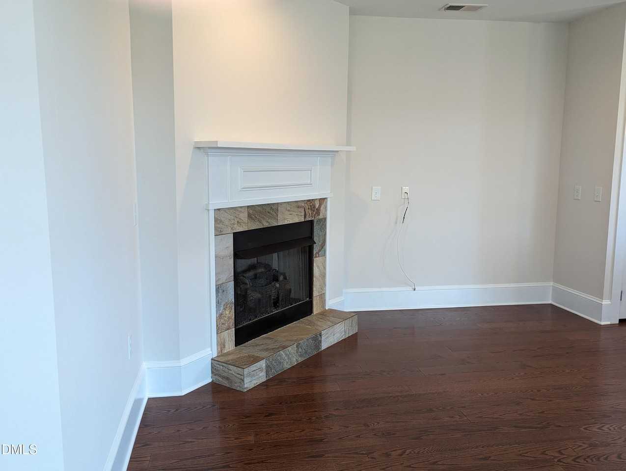 375 Avett Dr - Photo 5 of 20