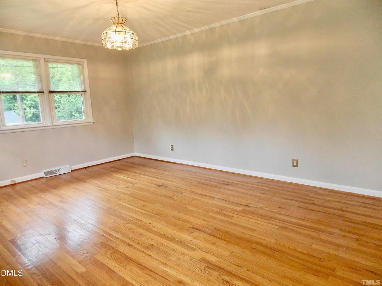 714 Carter Ave - Photo 4 of 21