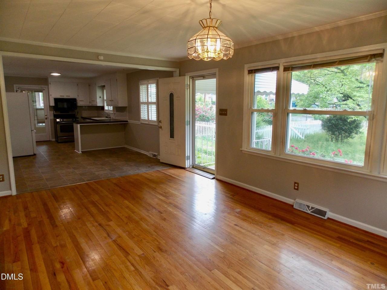 714 Carter Ave - Photo 6 of 21