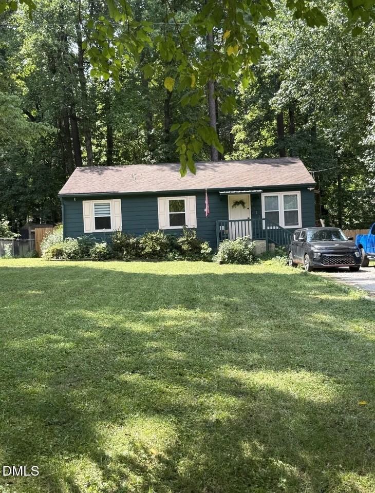1113 Suffolk Blvd - Photo 2 of 12