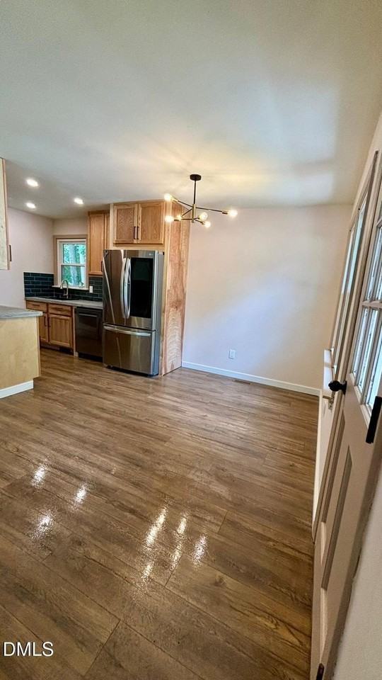 1113 Suffolk Blvd - Photo 4 of 12