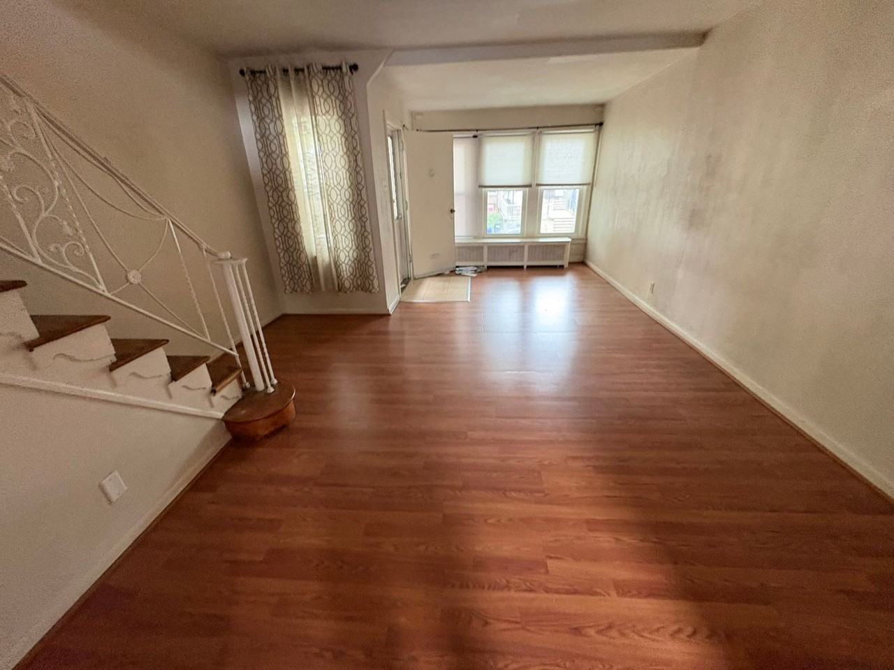 4112 Stirling St - Photo 3 of 13