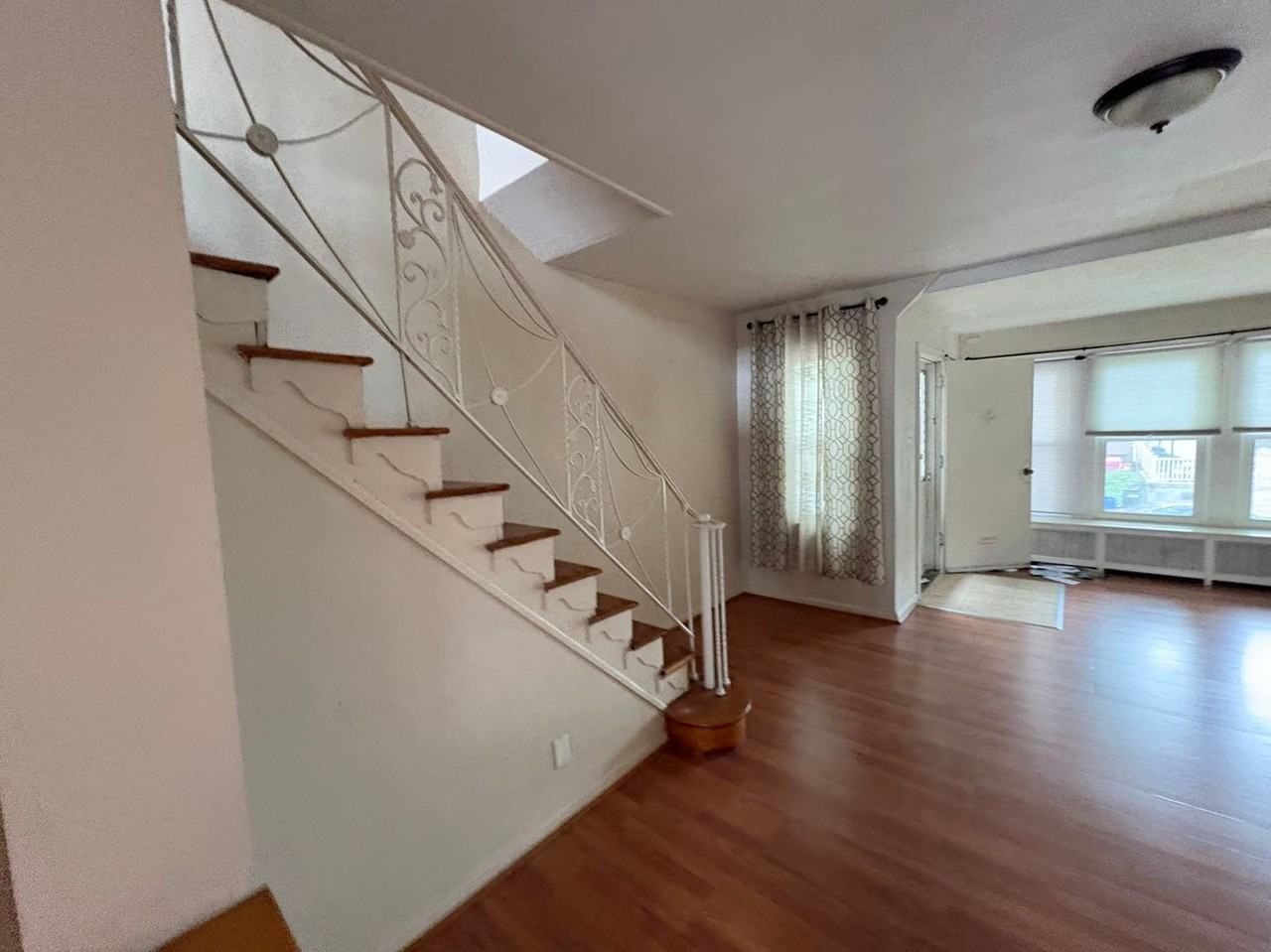 4112 Stirling St - Photo 4 of 13