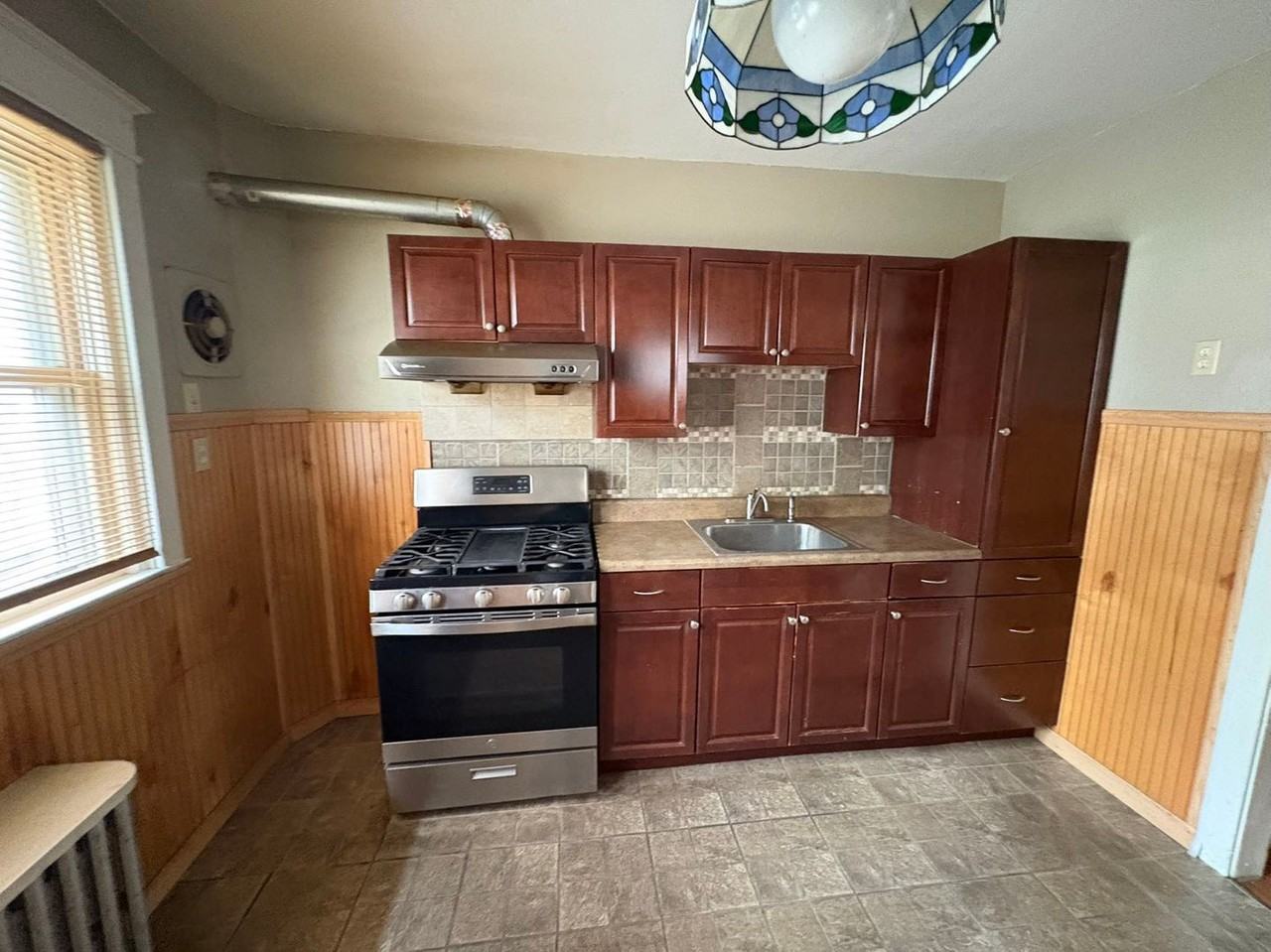 4112 Stirling St - Photo 6 of 13