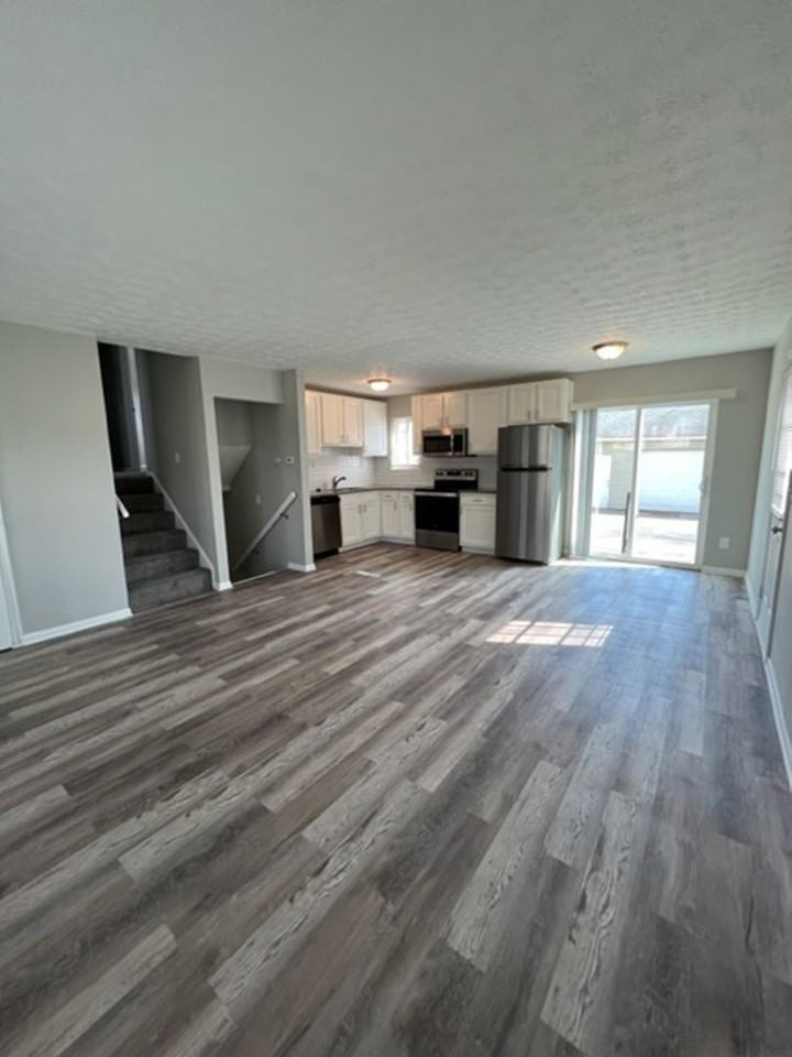 5441 Deforest Dr - Photo 2 of 21