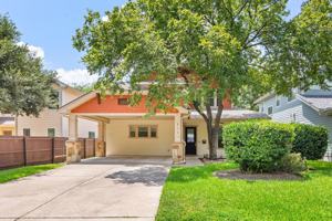featured image of 305 Zennia St