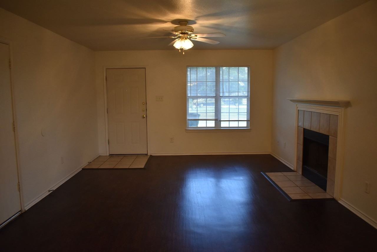 2316 Wildewood Dr - Photo 3 of 21