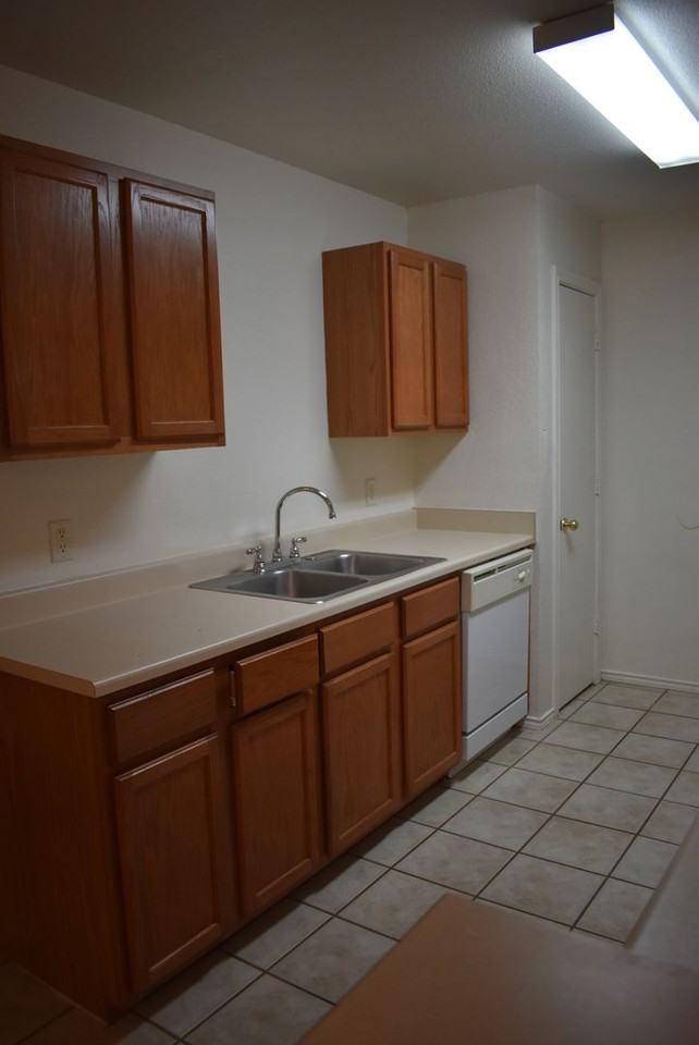 2316 Wildewood Dr - Photo 7 of 21