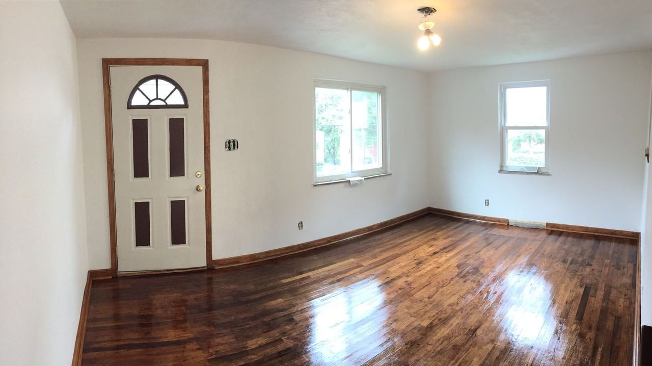 1128 Woodbine St - Photo 2 of 6