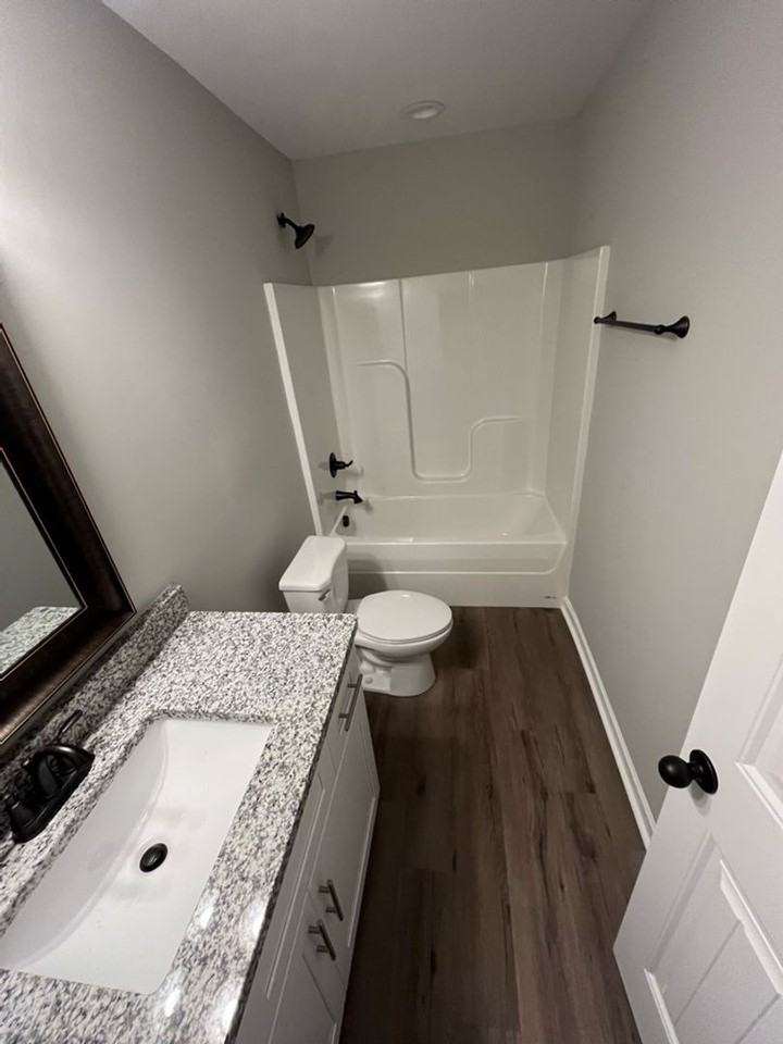 320 Randolph St - Photo 2 of 6