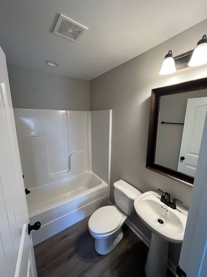 320 Randolph St - Photo 3 of 6
