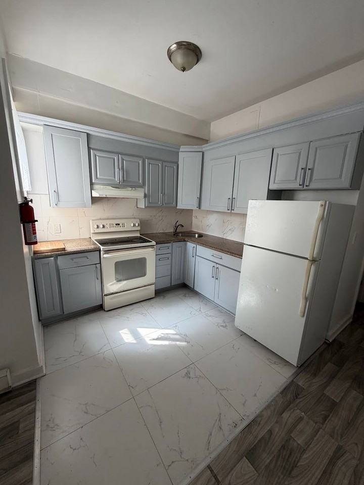 239 S 6th - Photo 5 of 19