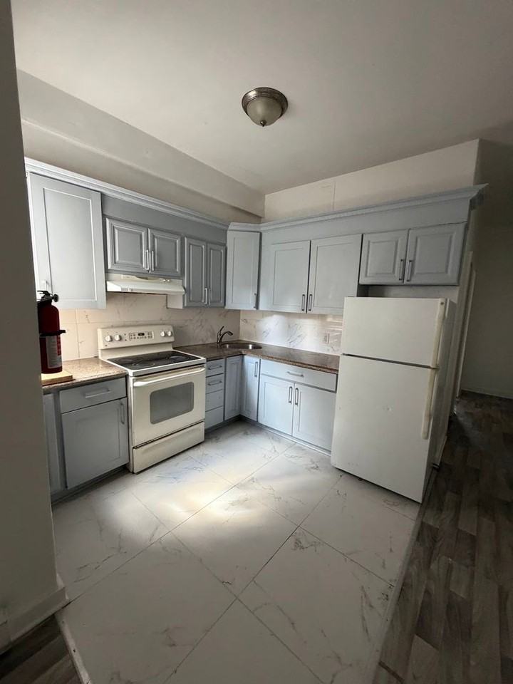 239 S 6th - Photo 6 of 19