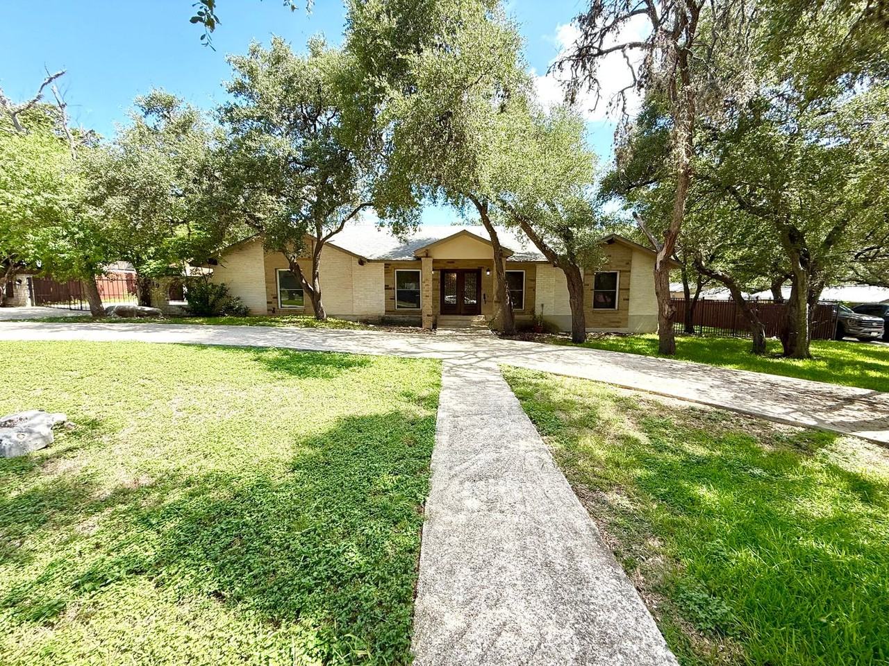 219 Rua De Matta St - Photo 2 of 36