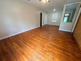 featured image of 817 Woodlawn Dr